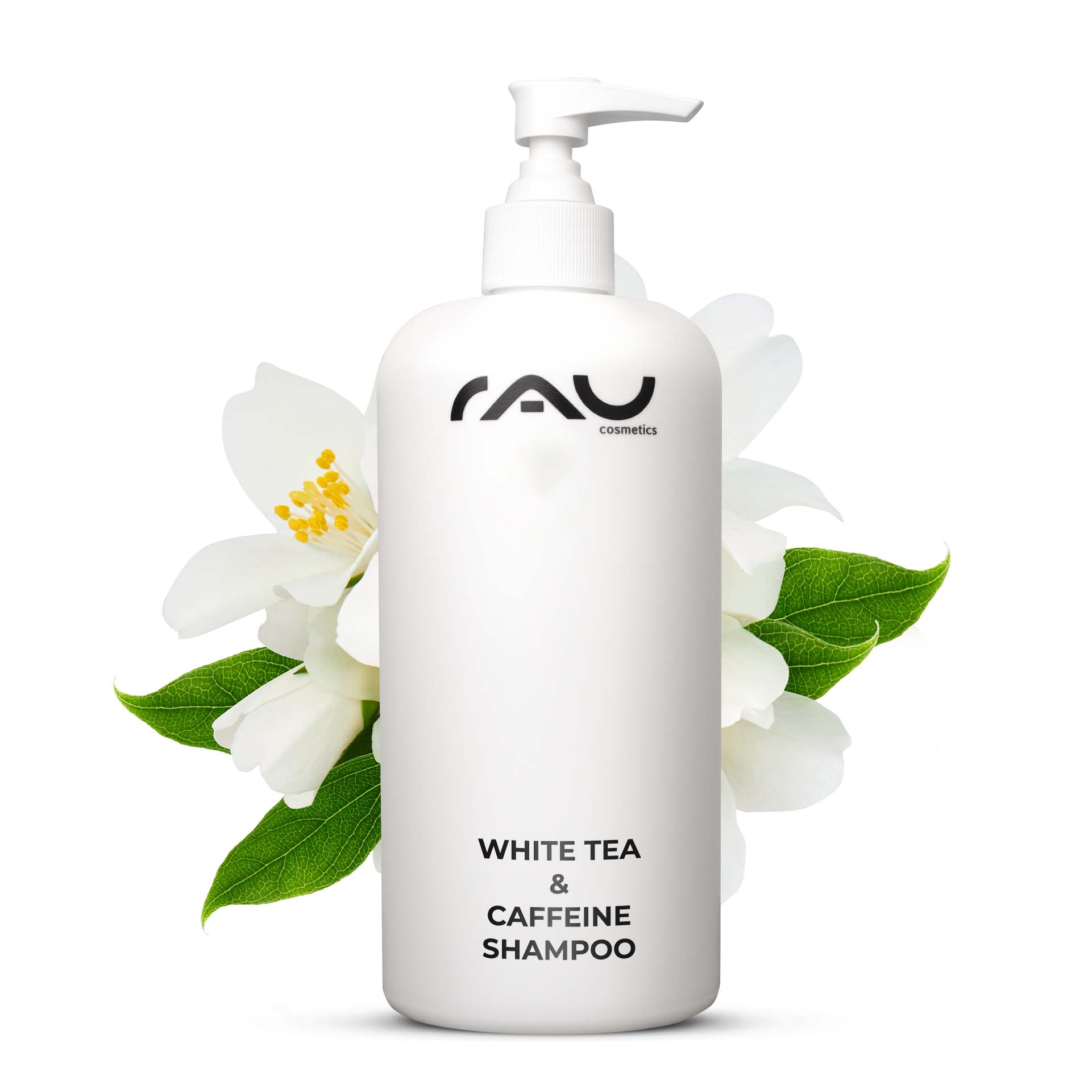 Shampooing pour cheveux au thé blanc et à la caféine 500 ml  Weißes Tee- und Koffein-Shampoo von RAU Cosmetics in einer eleganten Flasche, umgeben von blühenden Pflanzen, symbolisiert intensive Pflege und Frische für gesundes, voluminöses Haar.