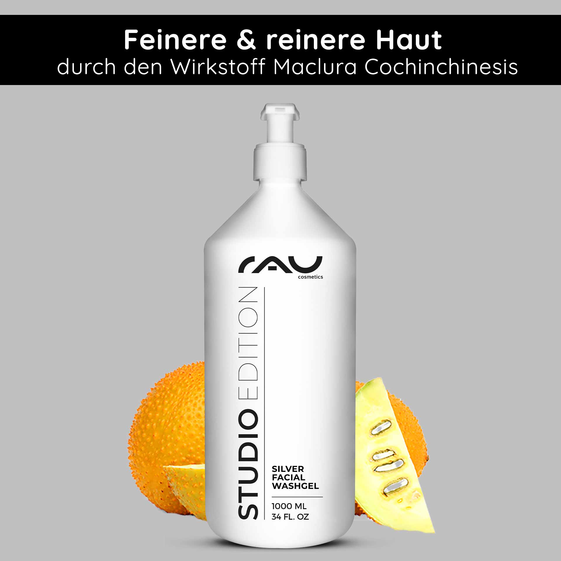 Silver Facial Washgel 1000 ml Gel nettoyant au micro-argent Silber Waschgel von RAU Cosmetics in einer weißen Flasche mit Pumpverschluss, umgeben von einer orangefarbenen Frucht und einem Stück Ananas, betont die Hautreinigung und die feuchtigkeitsspendenden Eigenschaften durch Maclura Cochinchinesis.
